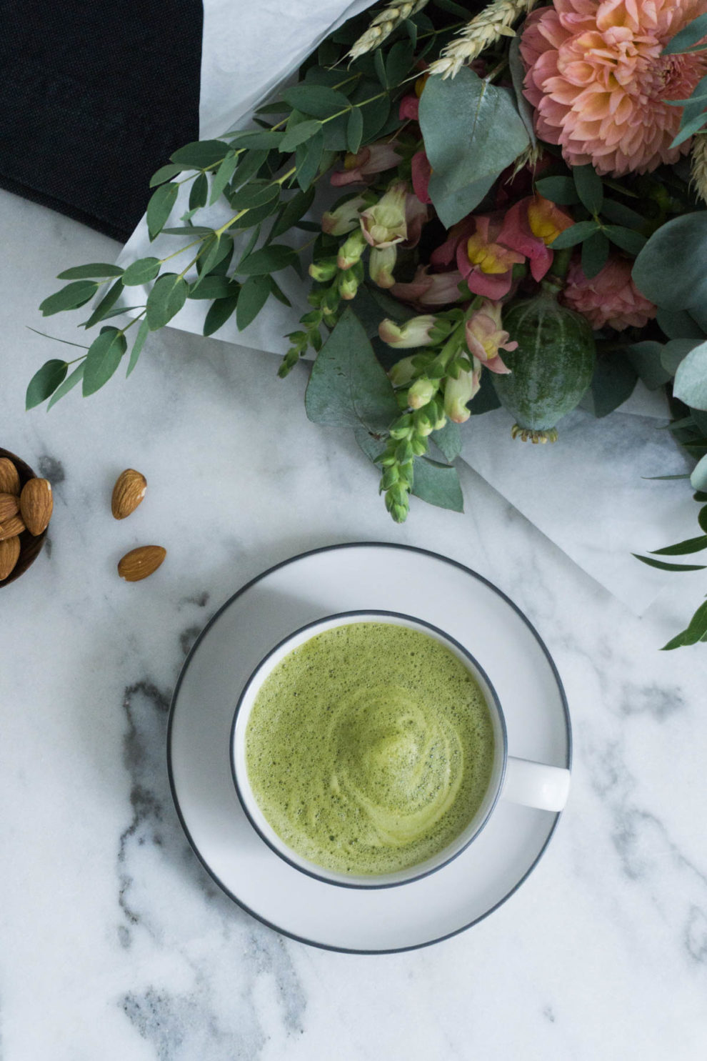 Simple Vegan Matcha Latte — RG Daily