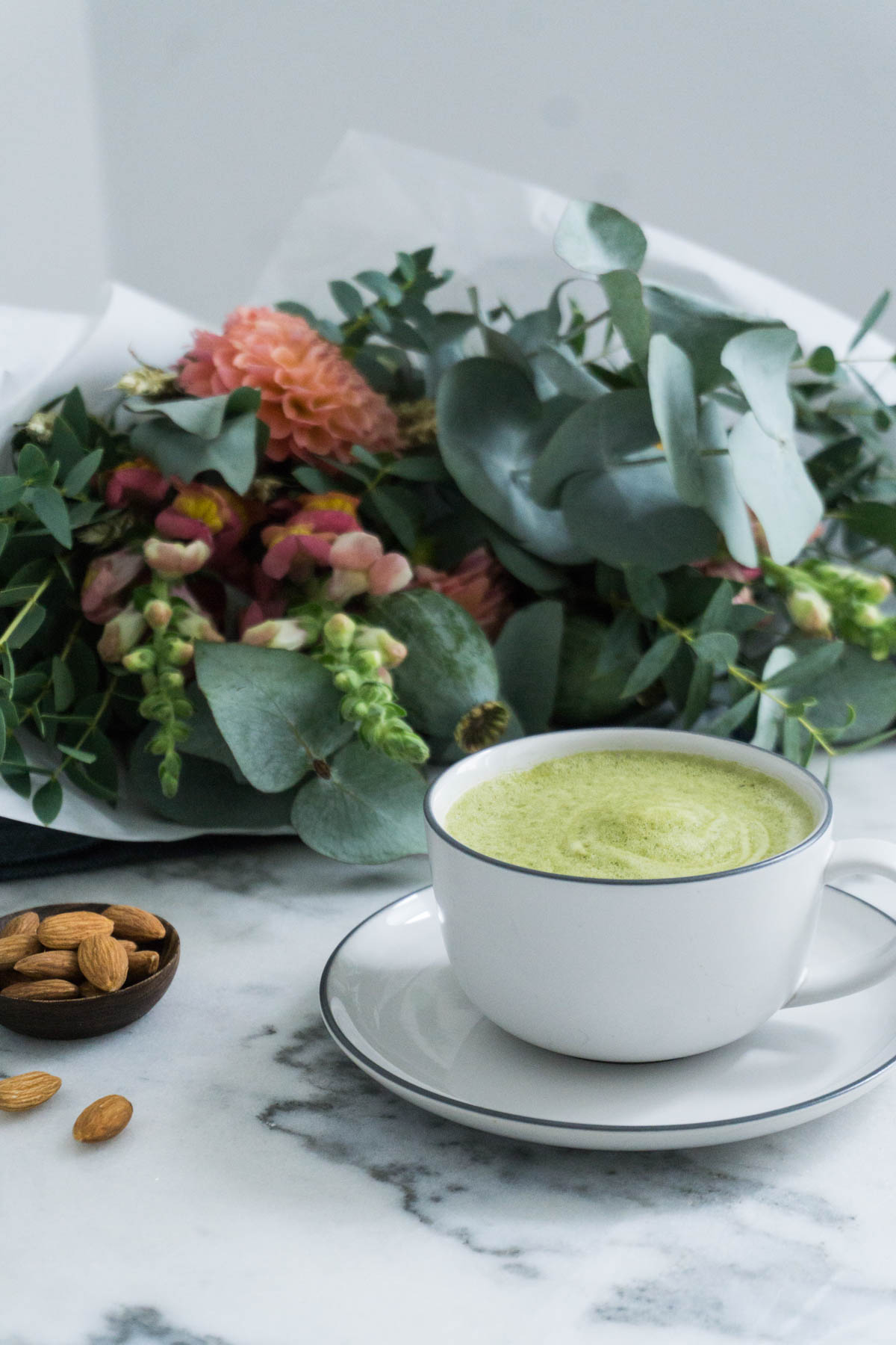 Simple Vegan Matcha Latte — RG Daily