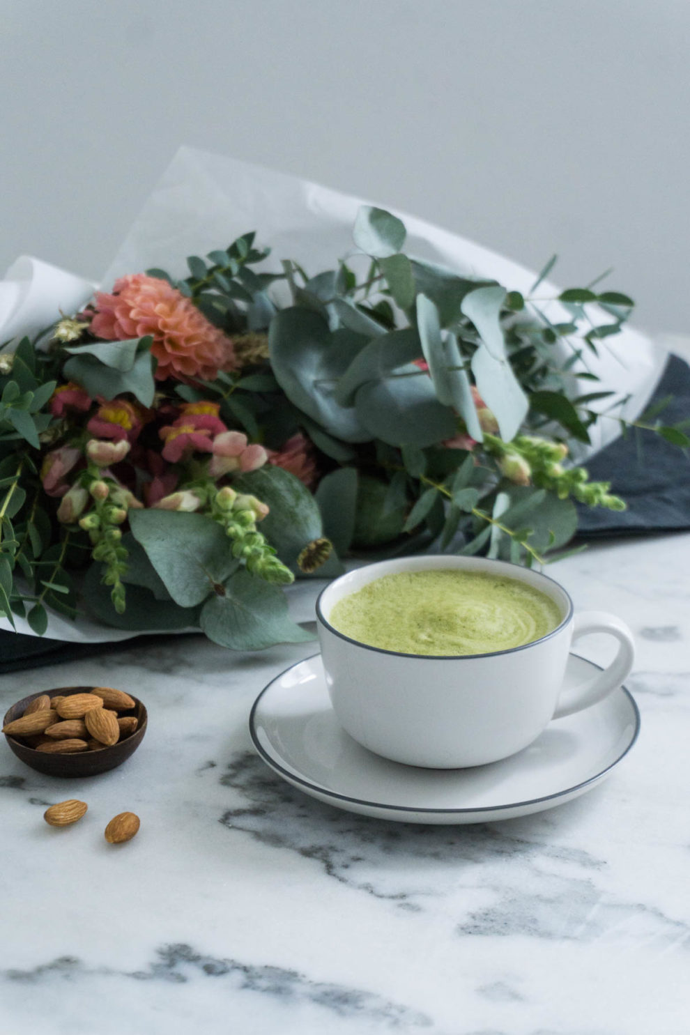 Simple Vegan Matcha Latte — RG Daily