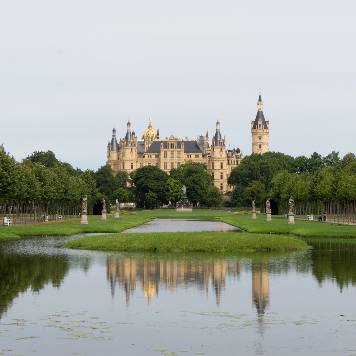 A Day Trip to Schwerin Castle — RG Daily