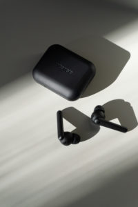 URBANISTA ~ wireless speakers, headphones &earbuds | minimalist design, scandinavian home, shadow play | RG Daily Blog